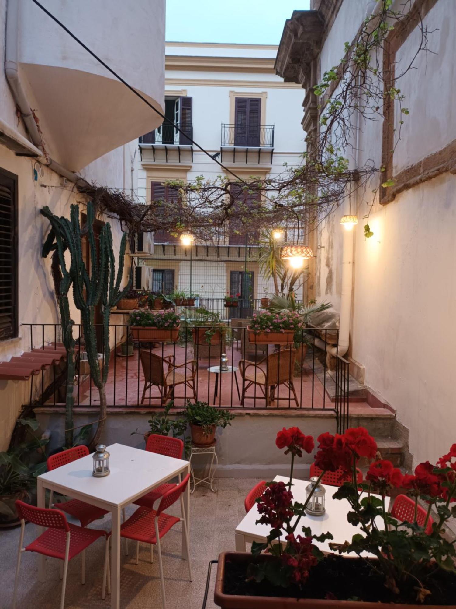 Palazzo Del Bono Suites Palermo Esterno foto